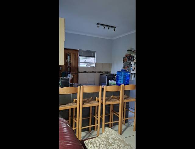 3 BEDROOM FREEHOLD FOR SALE IN HILLARY